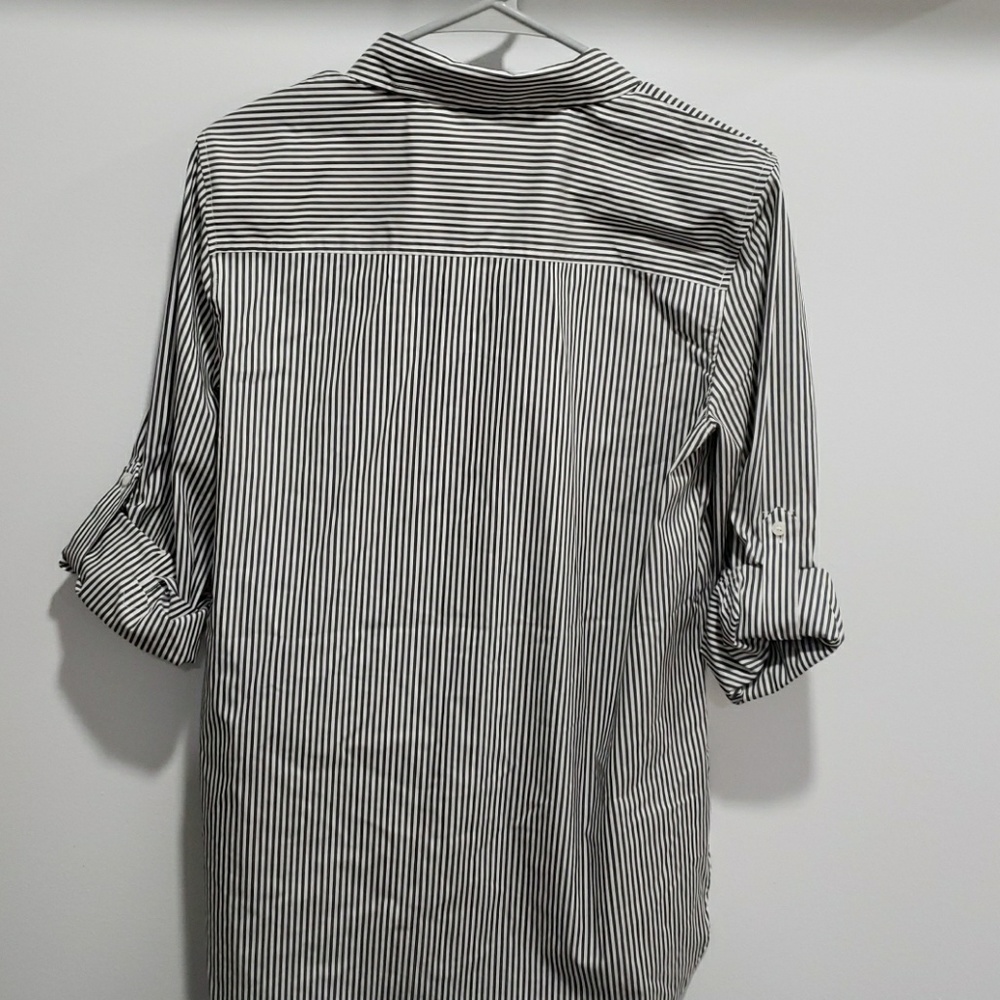 Calvin Klein Women's Button Up Top - Picture 3 of 4